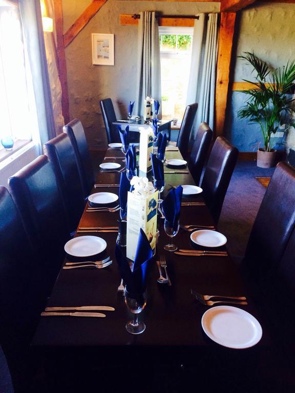 מואלפרה Ty Dderw Country Inn מראה חיצוני תמונה