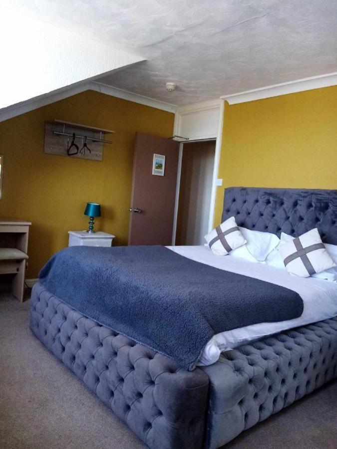 מואלפרה Ty Dderw Country Inn מראה חיצוני תמונה