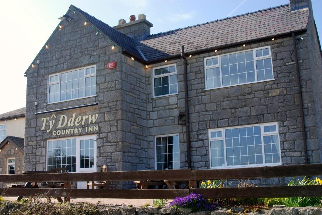 מואלפרה Ty Dderw Country Inn מראה חיצוני תמונה